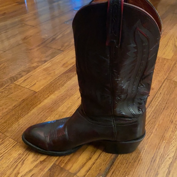 Men’s gently used mid-calf dress boots - cordovan color main image 2
